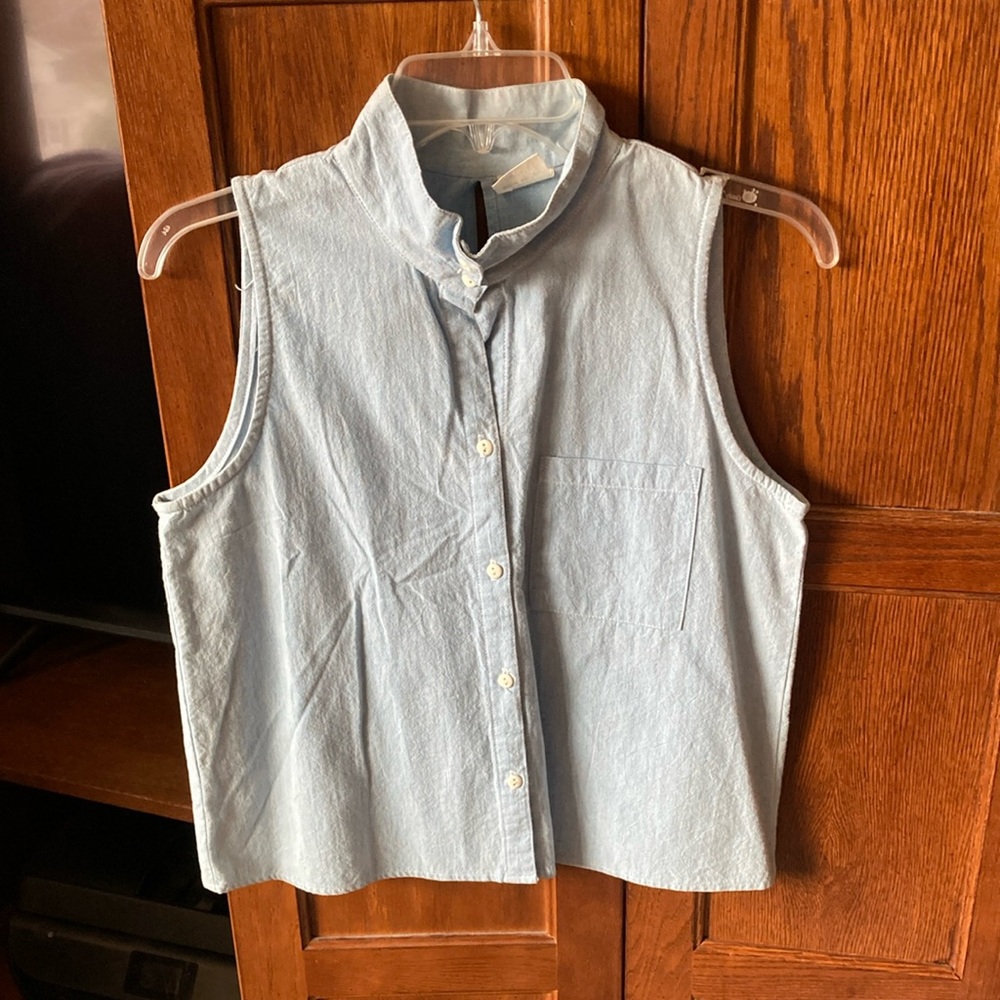 Light Blue Sleeveless Button-Up Shirt